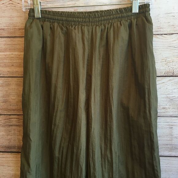 VINTAGE TURNPOINT SPORTS NYLON JOGGERS IN GREEN - Picture 2 of 8